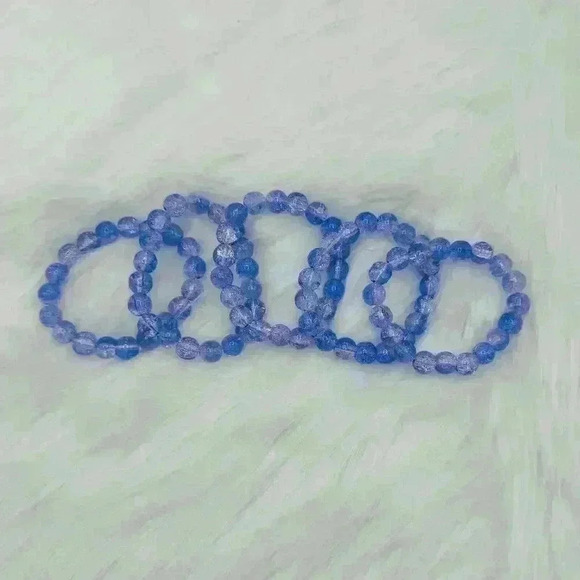 Periwinkle Gradient Blue Beaded Bracelet - Picture 4 of 5